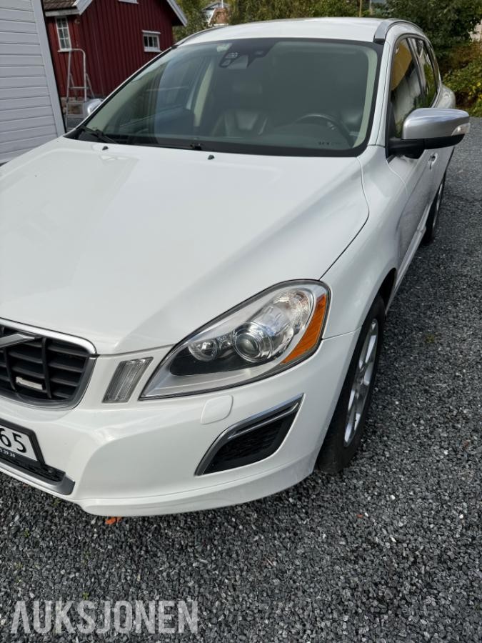 2011 VOLVO XC 60 R-DESIGN D4 163hk AWD AUTOMAT CRUISEKONTROLL RYGGEKAMERA