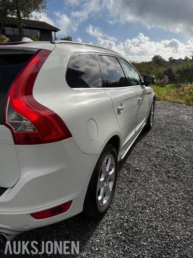 2011 VOLVO XC 60 R-DESIGN D4 163hk AWD AUTOMAT CRUISEKONTROLL RYGGEKAMERA
