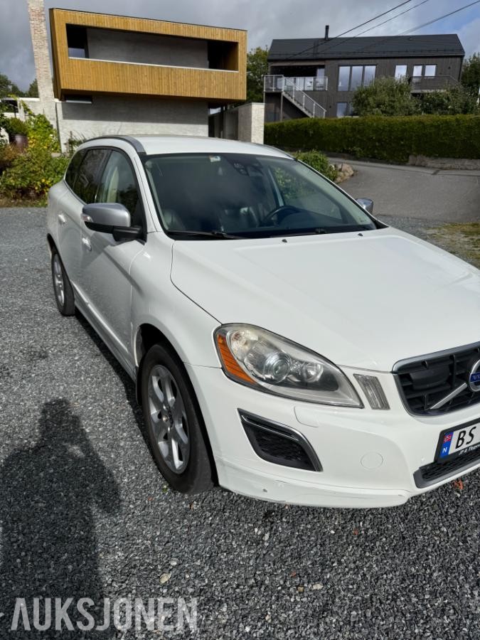 2011 VOLVO XC 60 R-DESIGN D4 163hk AWD AUTOMAT CRUISEKONTROLL RYGGEKAMERA