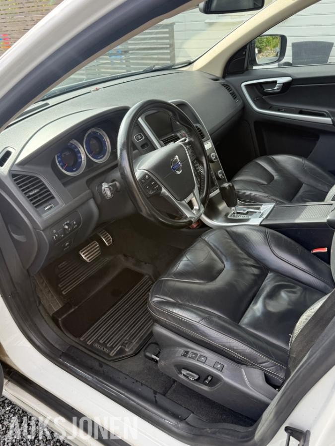 2011 VOLVO XC 60 R-DESIGN D4 163hk AWD AUTOMAT CRUISEKONTROLL RYGGEKAMERA