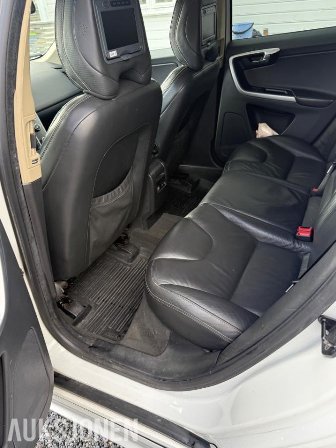 2011 VOLVO XC 60 R-DESIGN D4 163hk AWD AUTOMAT CRUISEKONTROLL RYGGEKAMERA
