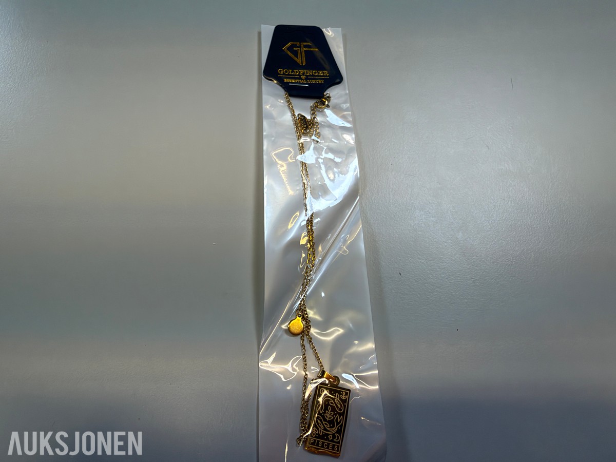 Ca 450 stk halskjeder og armbånd i ulike utførelser