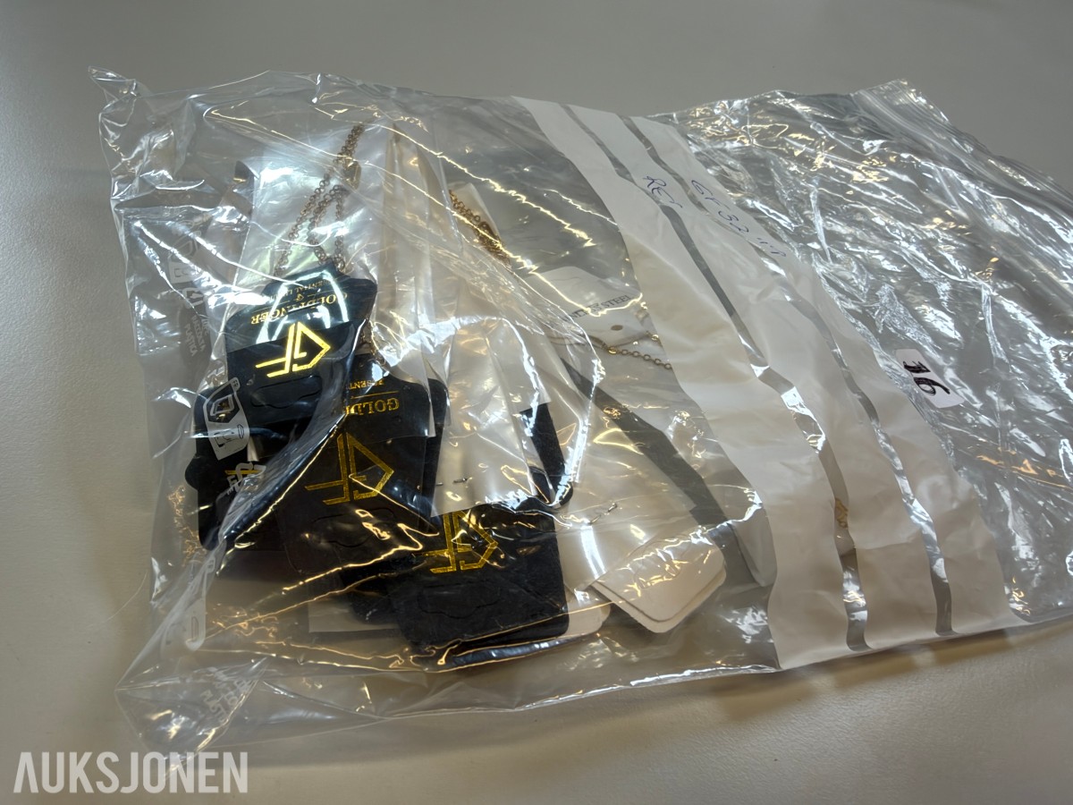 Ca 420 stk smykker - halskjeder, armbånd og øredobber