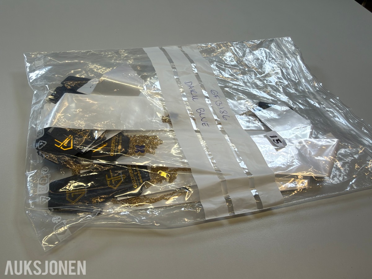 Ca 420 stk smykker - halskjeder, armbånd og øredobber