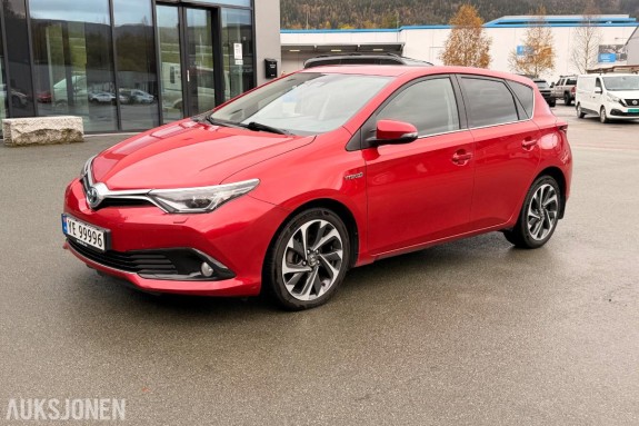 2016 Toyota Auris 1.8 99hk KEYLESS GO AUTOMAT RYGGEKAMERA S+V DEKK  EU OK 04.2028   lav km  112000km