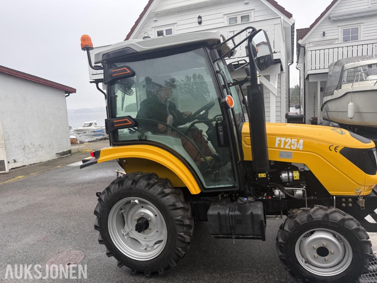 2027 Fodit FT254-Y Minitraktor, 4WD - Snøskjær - Varmehytte