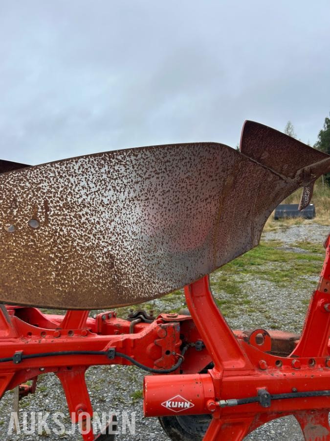 2005 Kuhn Vari-Master 121 5-skjærs vendeplog