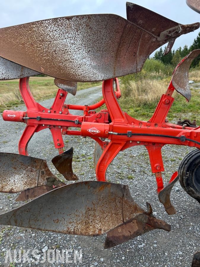 2005 Kuhn Vari-Master 121 5-skjærs vendeplog
