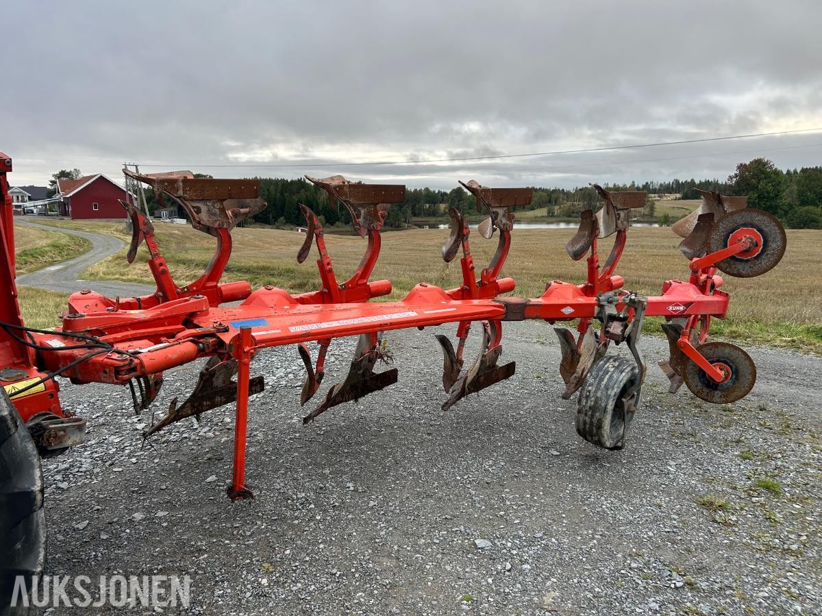 2005 Kuhn Vari-Master 121 5-skjærs vendeplog