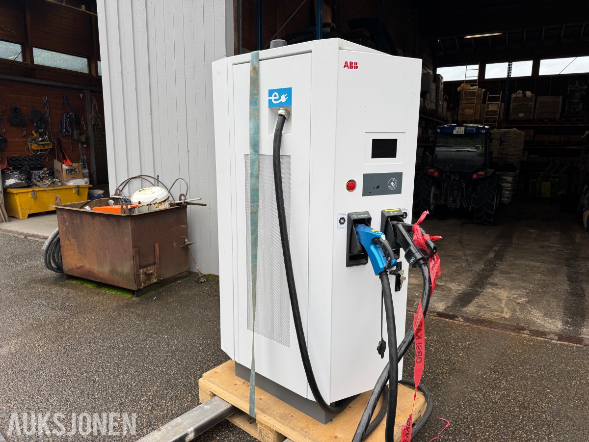2023 ABB Terra 184HC CJ hurtigladestasjon CCS2 – CHAdeMO