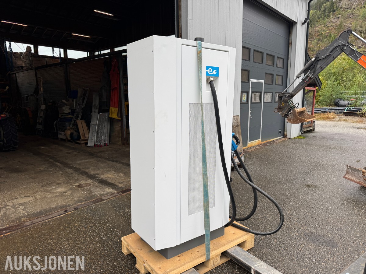 2023 ABB Terra 184HC CJ hurtigladestasjon CCS2 – CHAdeMO