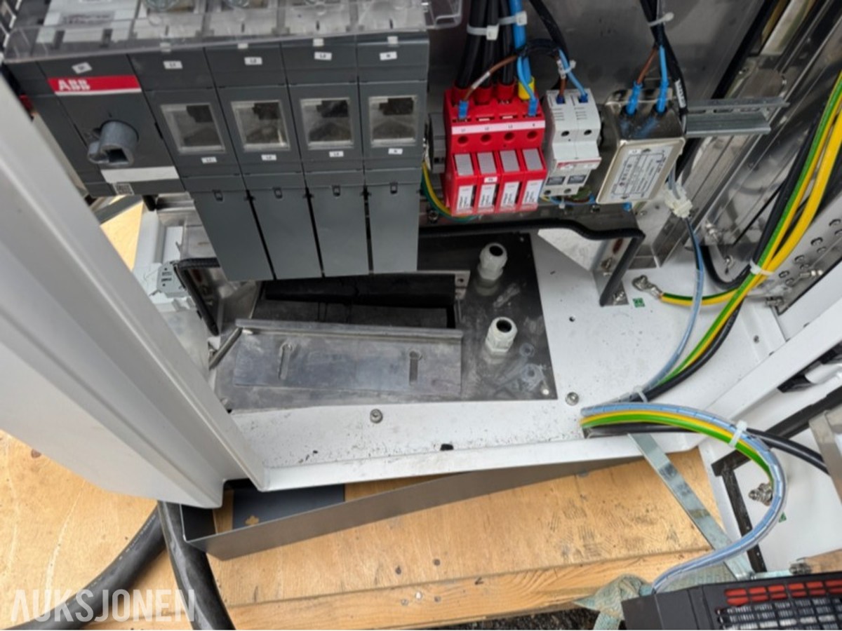 2023 ABB Terra 184HC CJ hurtigladestasjon CCS2 – CHAdeMO