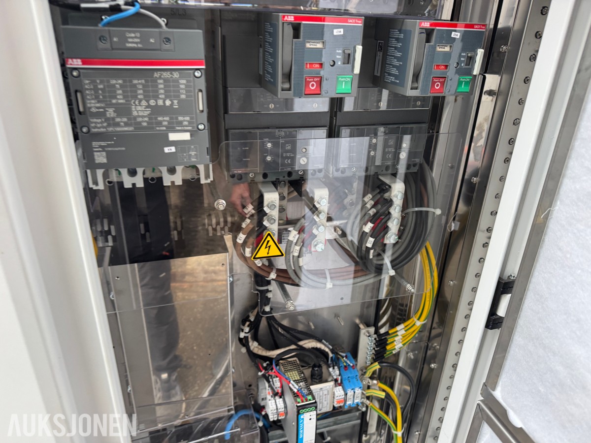 2023 ABB Terra 184HC CJ hurtigladestasjon CCS2 – CHAdeMO