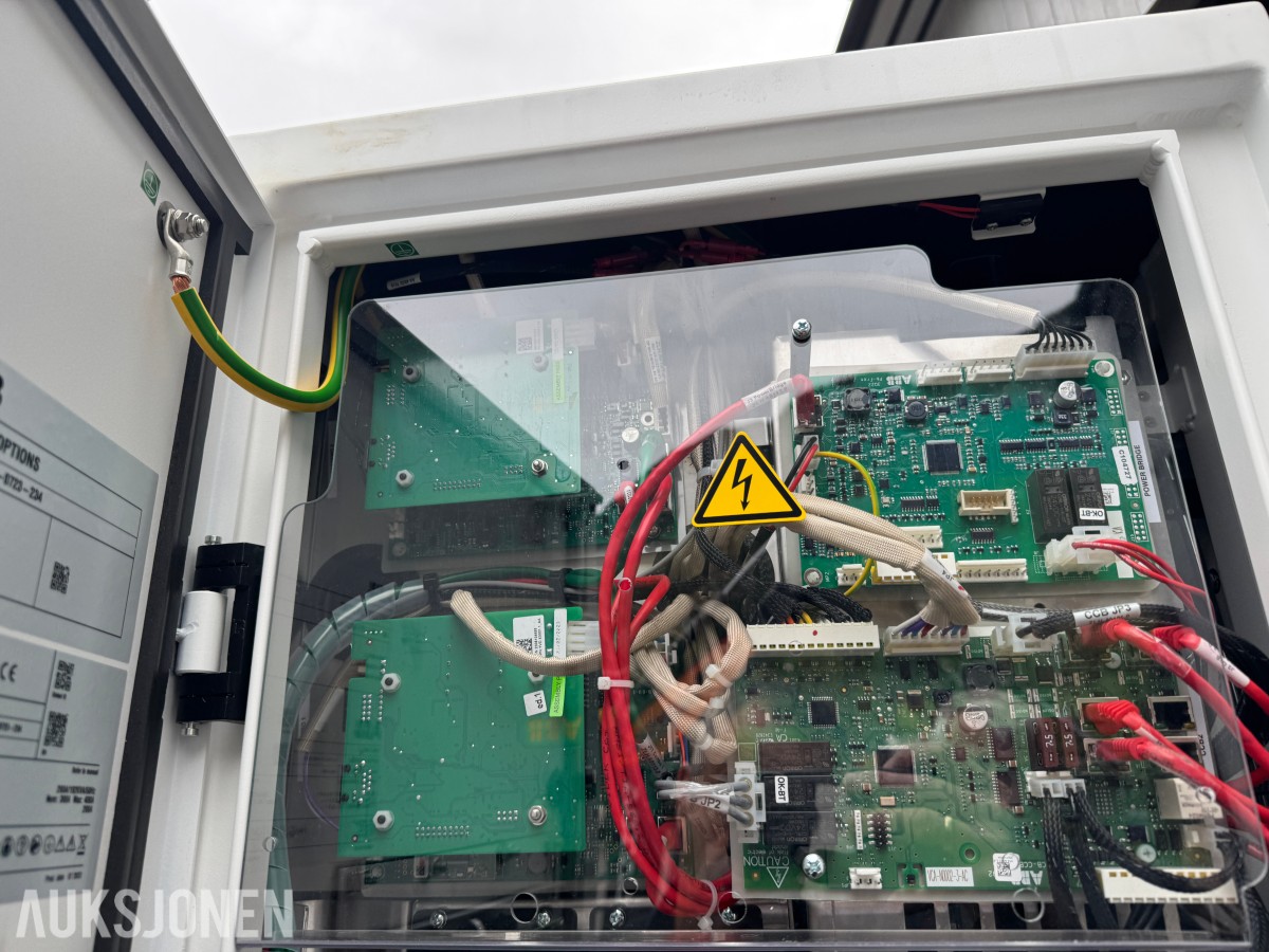 2023 ABB Terra 184HC CJ hurtigladestasjon CCS2 – CHAdeMO