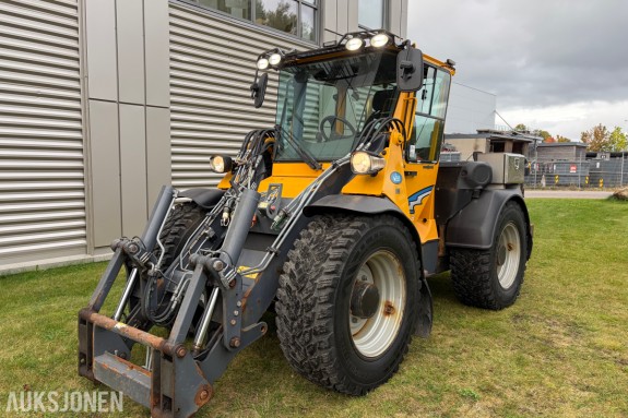 2019 Wille 665 Redskapsbærer /m Spakstyring - 50km/t - 3 048 Timer - Sertifisert - Vinter/Sommerhjul - Sentralsmøring