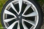 2019 4 Tesla-dekk selges, 235/40 R19