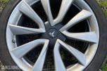 2019 4 Tesla-dekk selges, 235/40 R19