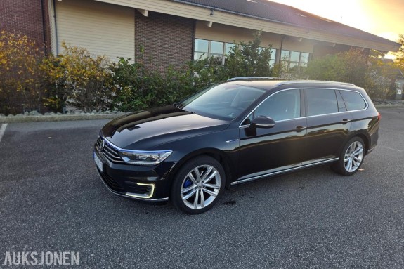 2017 Volkswagen Passat 1,4 TSI 218hk automat   servicer fulgt  eu ok 11.2027         156500km