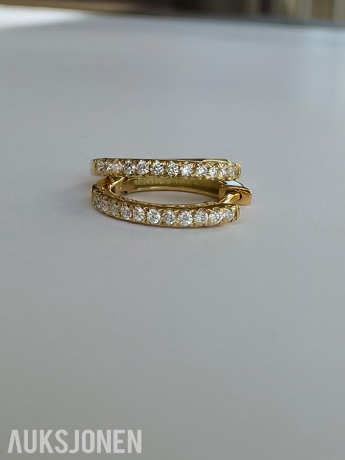 0.26CT HOOPS DIAMANTØREDOBBER I 18K GULL. NATURLIGE DIAMANTER! TAKSTBREV!