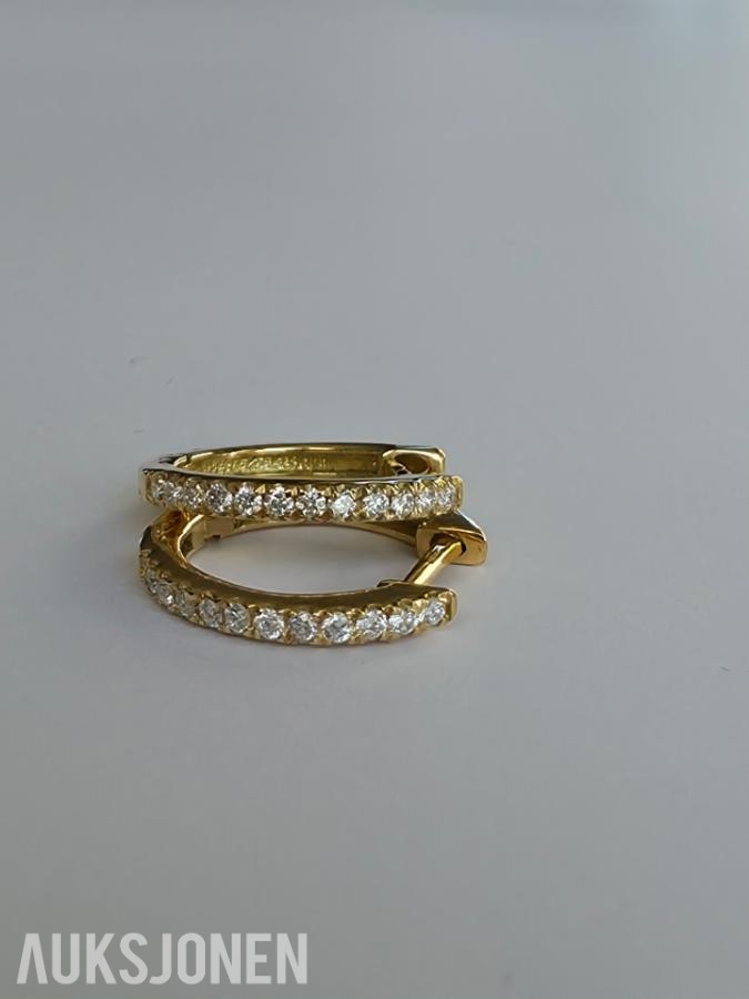0.26CT HOOPS DIAMANTØREDOBBER I 18K GULL. NATURLIGE DIAMANTER! TAKSTBREV!