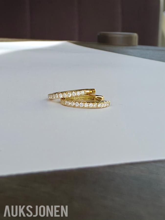0.26CT HOOPS DIAMANTØREDOBBER I 18K GULL. NATURLIGE DIAMANTER! TAKSTBREV!