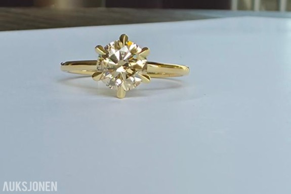 1.51CT ENSTENS DIAMANTRING I 14K GULL. NATURLIG DIAMANT! TAKSTBREV OG SERTIFIKAT!