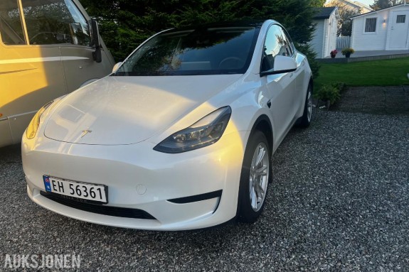 2024 Tesla Model Y RWD hengerfeste acc skinn s+v dekk    Lav km 37553km eu ok 01.2028 
