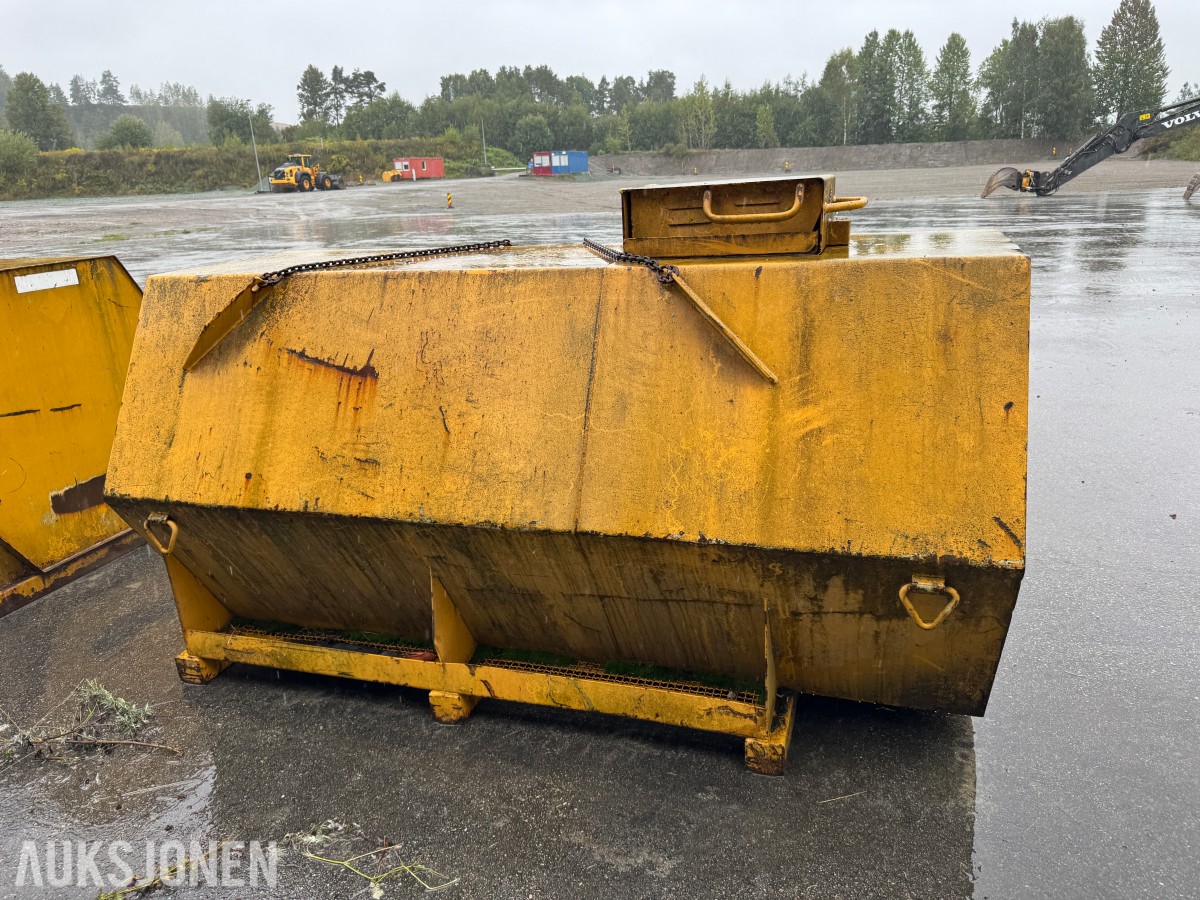 2008 Fårmartanken AB ADR-godkjent dieseltank – 2000 liter