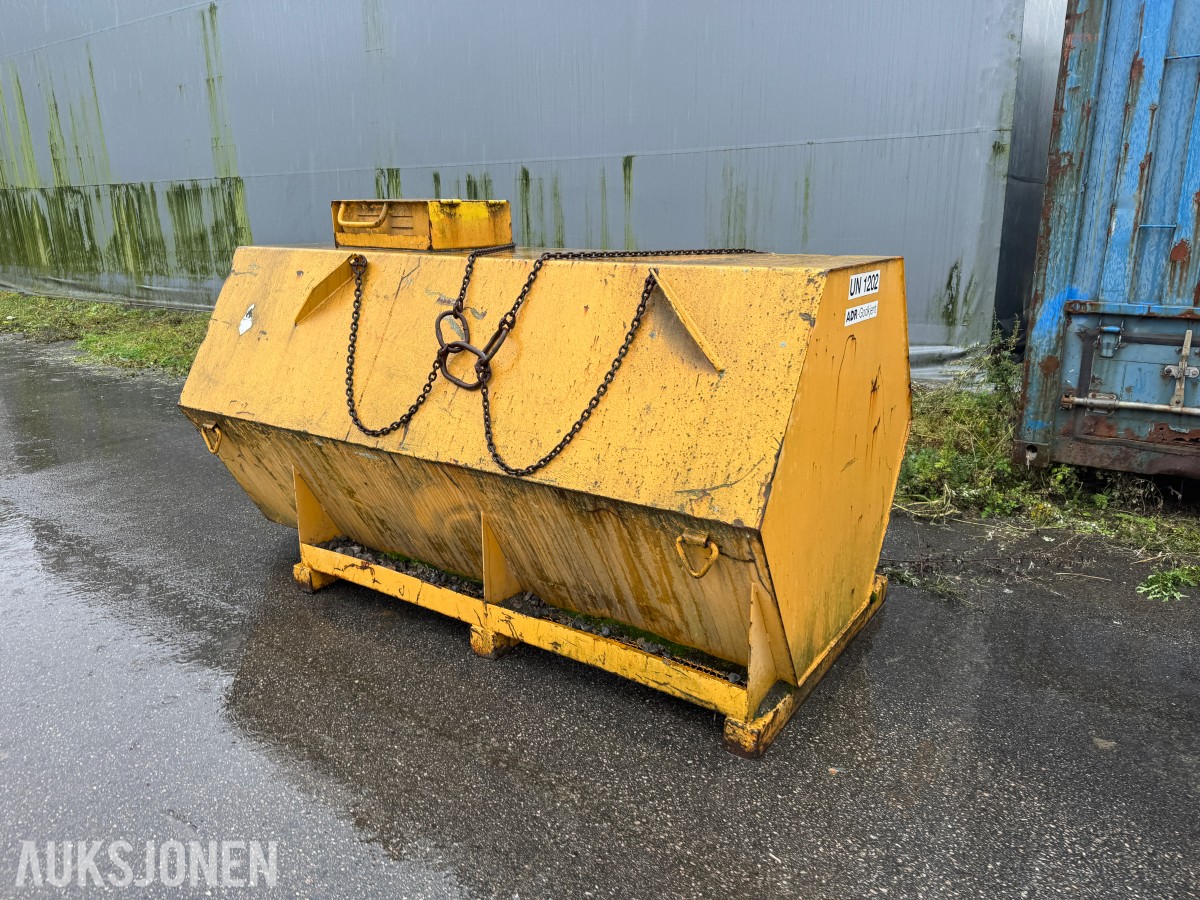 2008 Fårmartanken AB ADR-godkjent dieseltank – 2000 liter