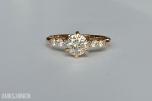 0.69CT DIAMANTRING I 14K GULL. NATURLIGE DIAMANTER! TAKSTBREV OG SERTIFIKAT!
