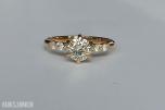 0.69CT DIAMANTRING I 14K GULL. NATURLIGE DIAMANTER! TAKSTBREV OG SERTIFIKAT!