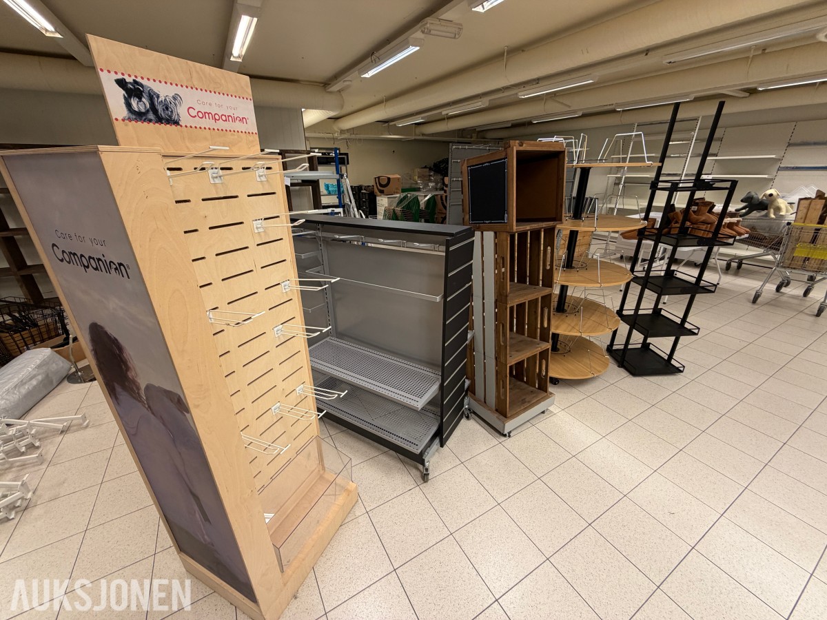 Butikkinnredning - 5 stk. reoler / hyller - ingen minstepris!