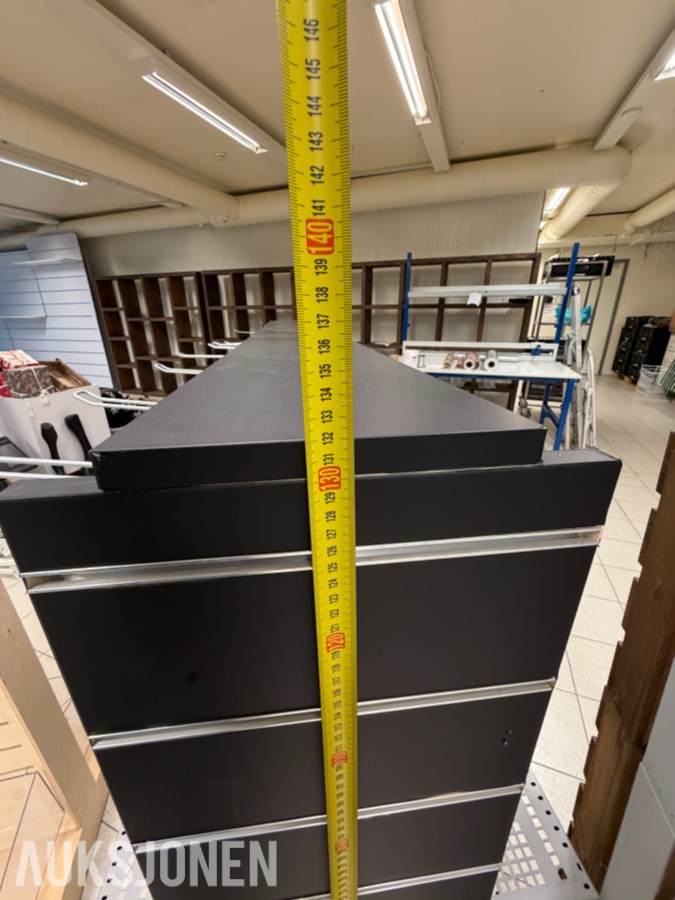 Butikkinnredning - 5 stk. reoler / hyller - ingen minstepris!