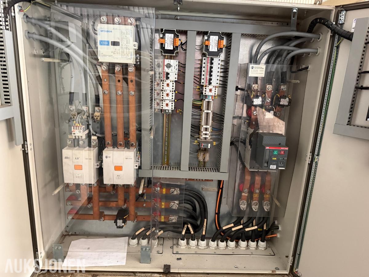 STAMFORD/LÖNNE 300 KW FREKVENSOMFORMER 60/50 HZ – 370 KVA