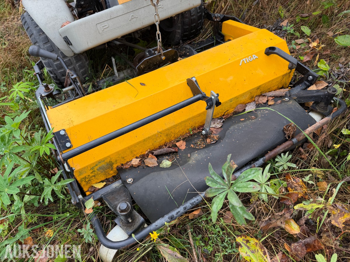 Stiga Park Pro 25 4WD - frontmontert klippeaggregat