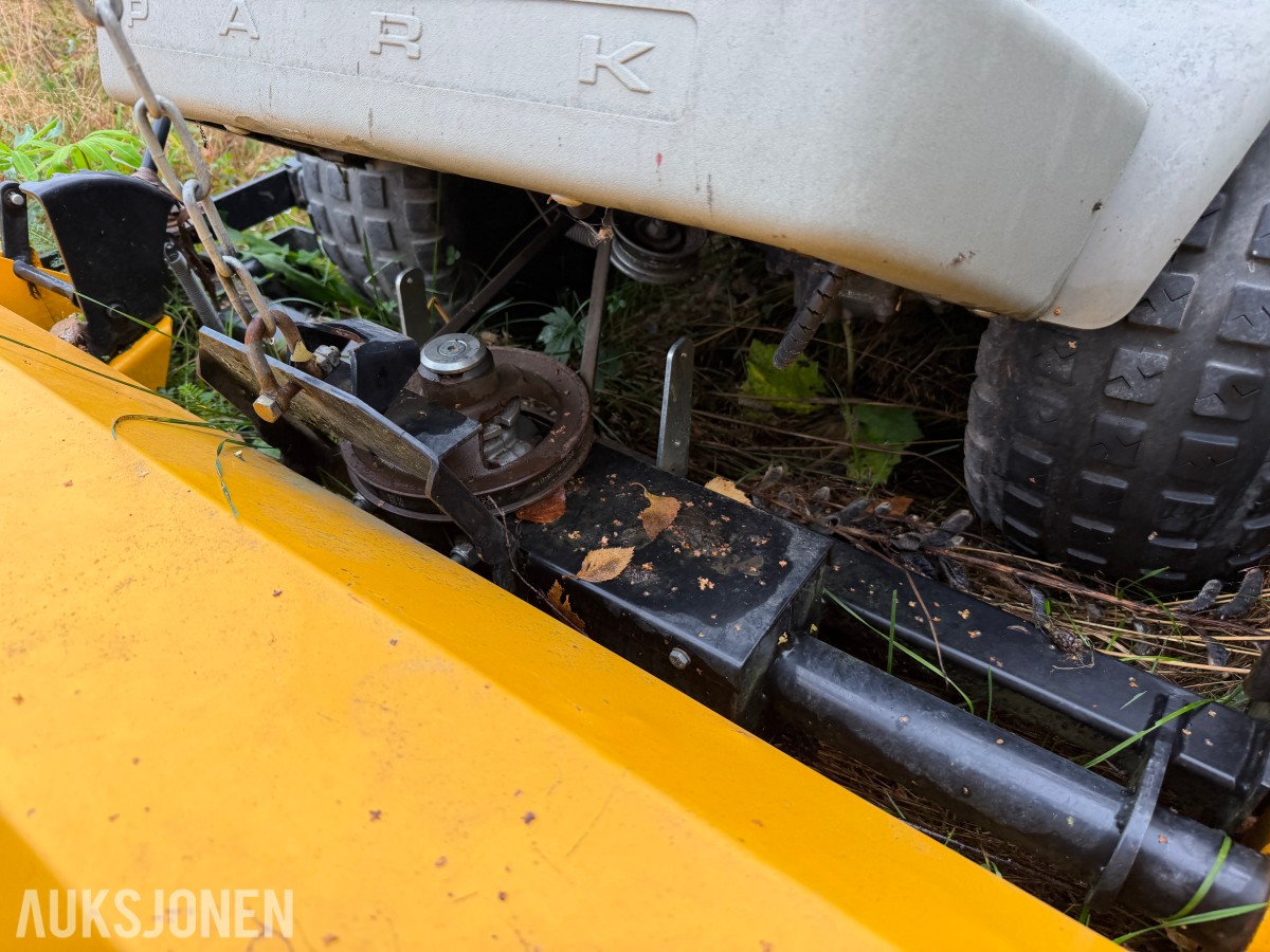 Stiga Park Pro 25 4WD - frontmontert klippeaggregat