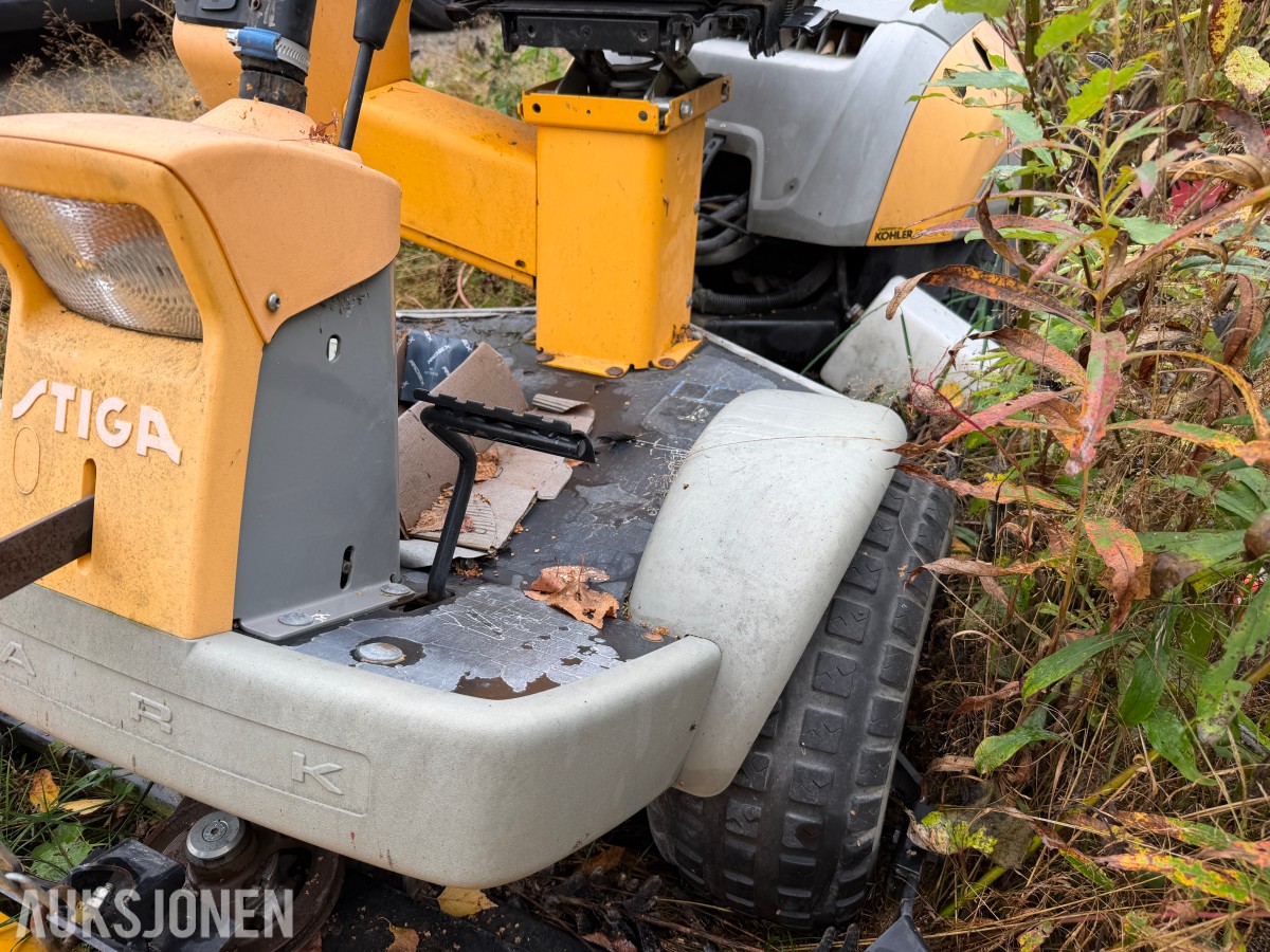 Stiga Park Pro 25 4WD - frontmontert klippeaggregat