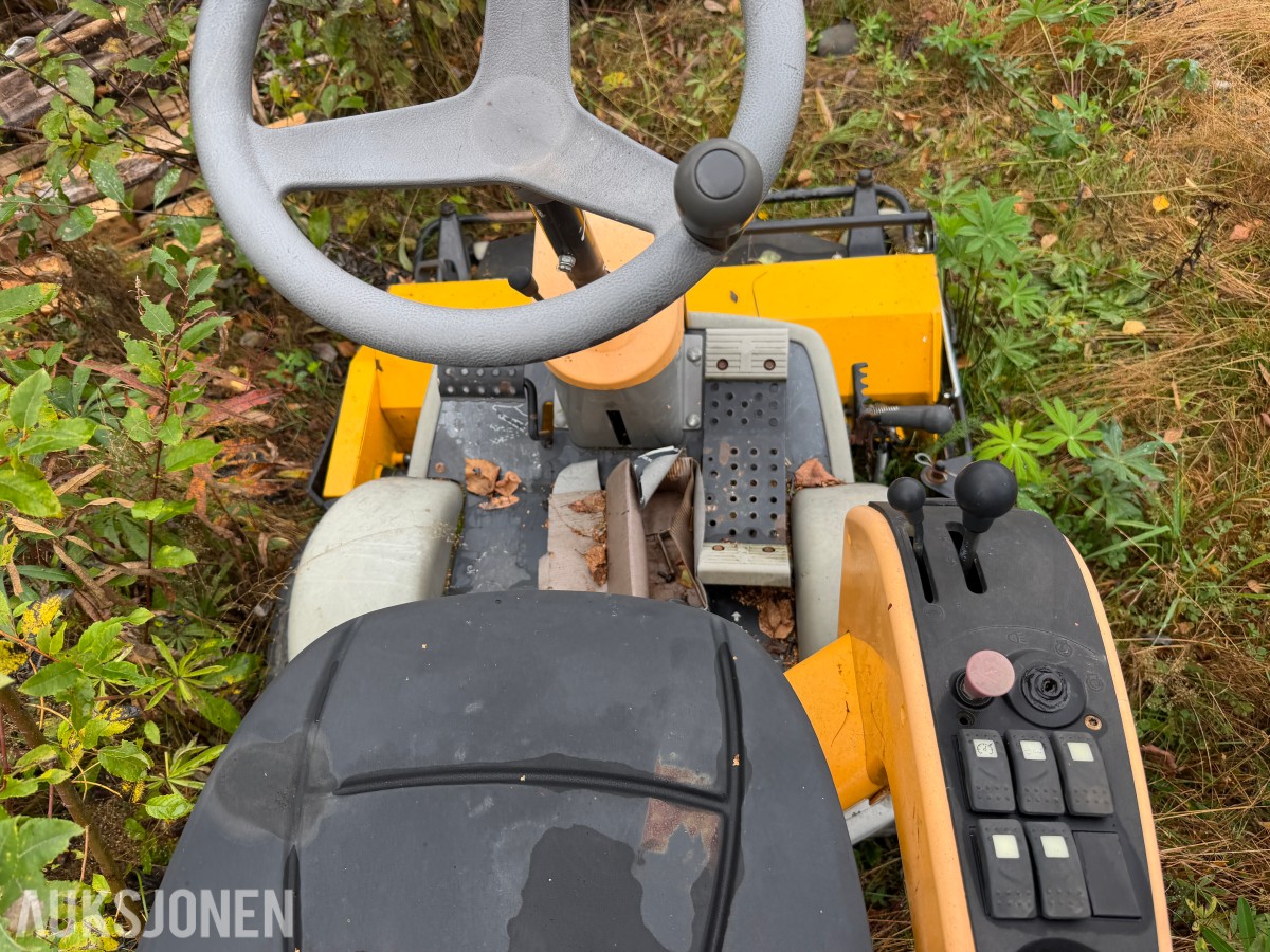 Stiga Park Pro 25 4WD - frontmontert klippeaggregat