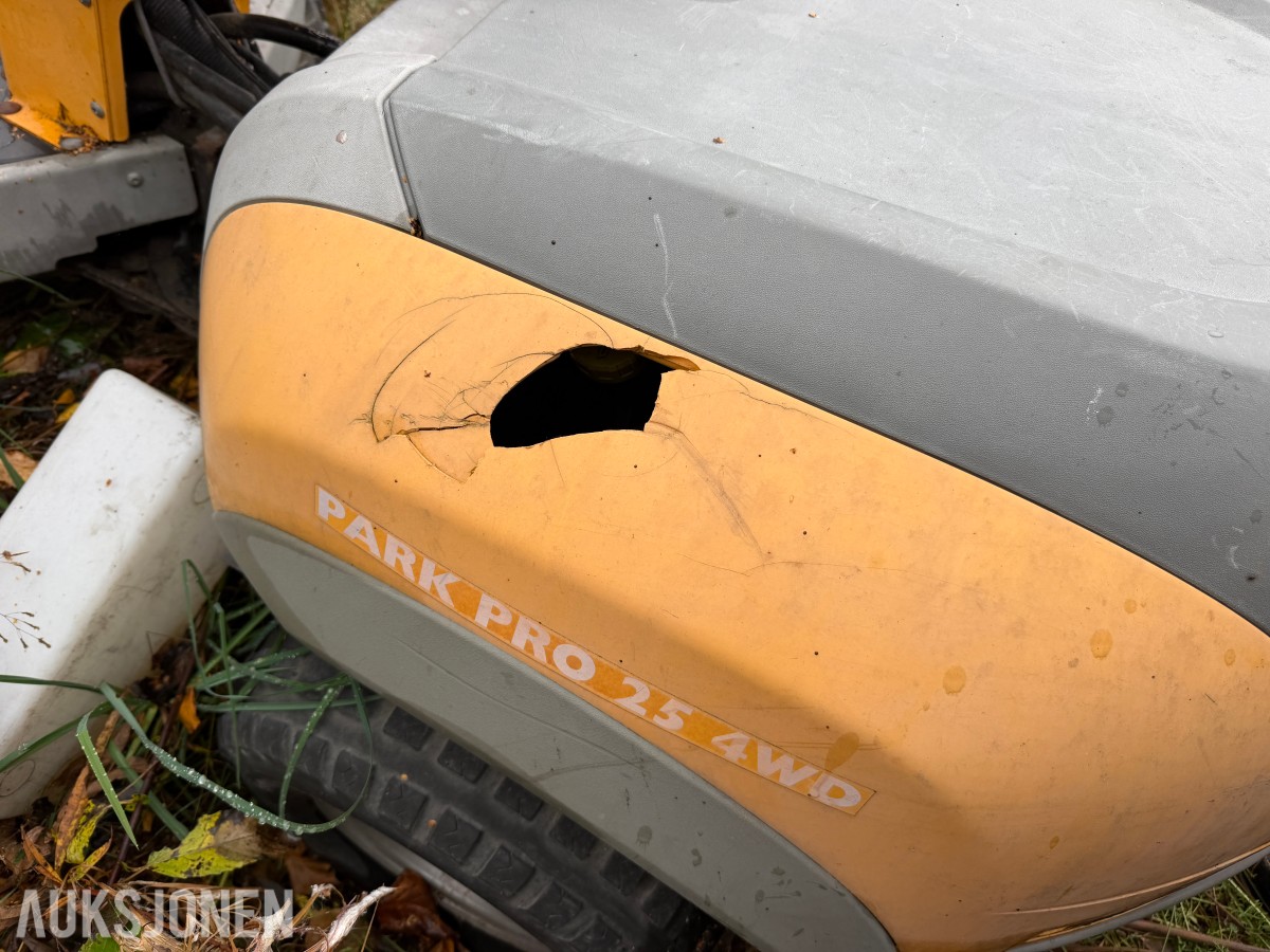 Stiga Park Pro 25 4WD - frontmontert klippeaggregat