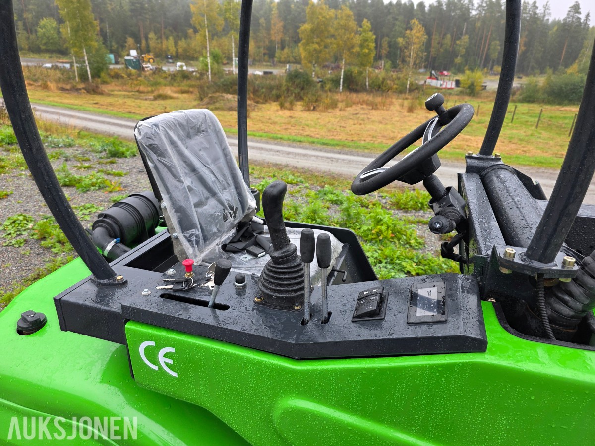 2026 Euroloader SKT 1000 kompaktlaster 4WD 3.6 timer -skuffe-gaffel