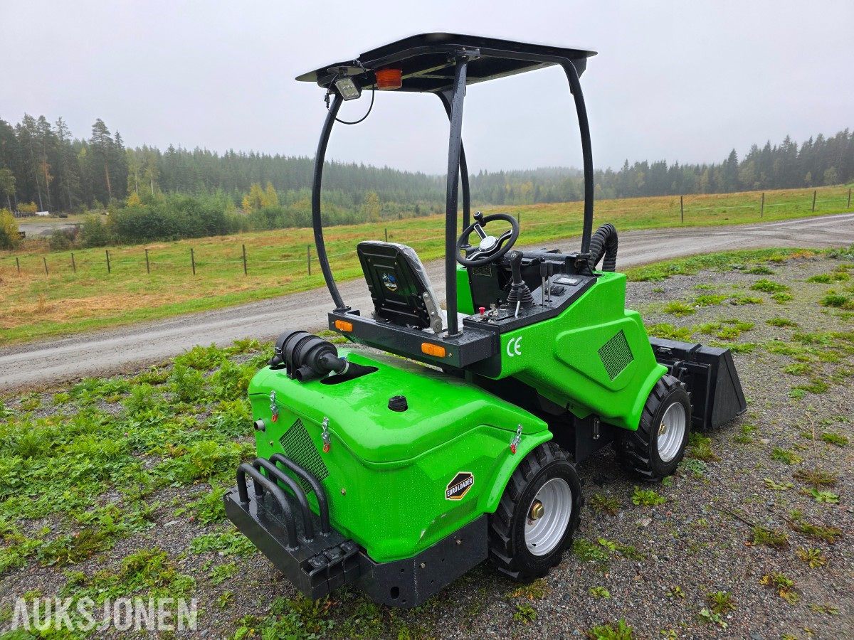 2026 Euroloader SKT 1000 kompaktlaster 4WD 3.6 timer -skuffe-gaffel