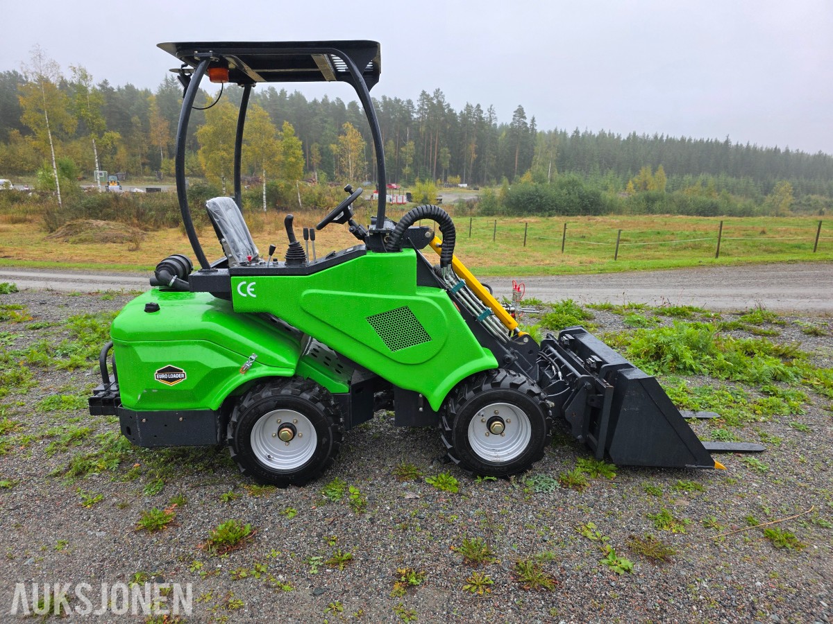2026 Euroloader SKT 1000 kompaktlaster 4WD 3.6 timer -skuffe-gaffel