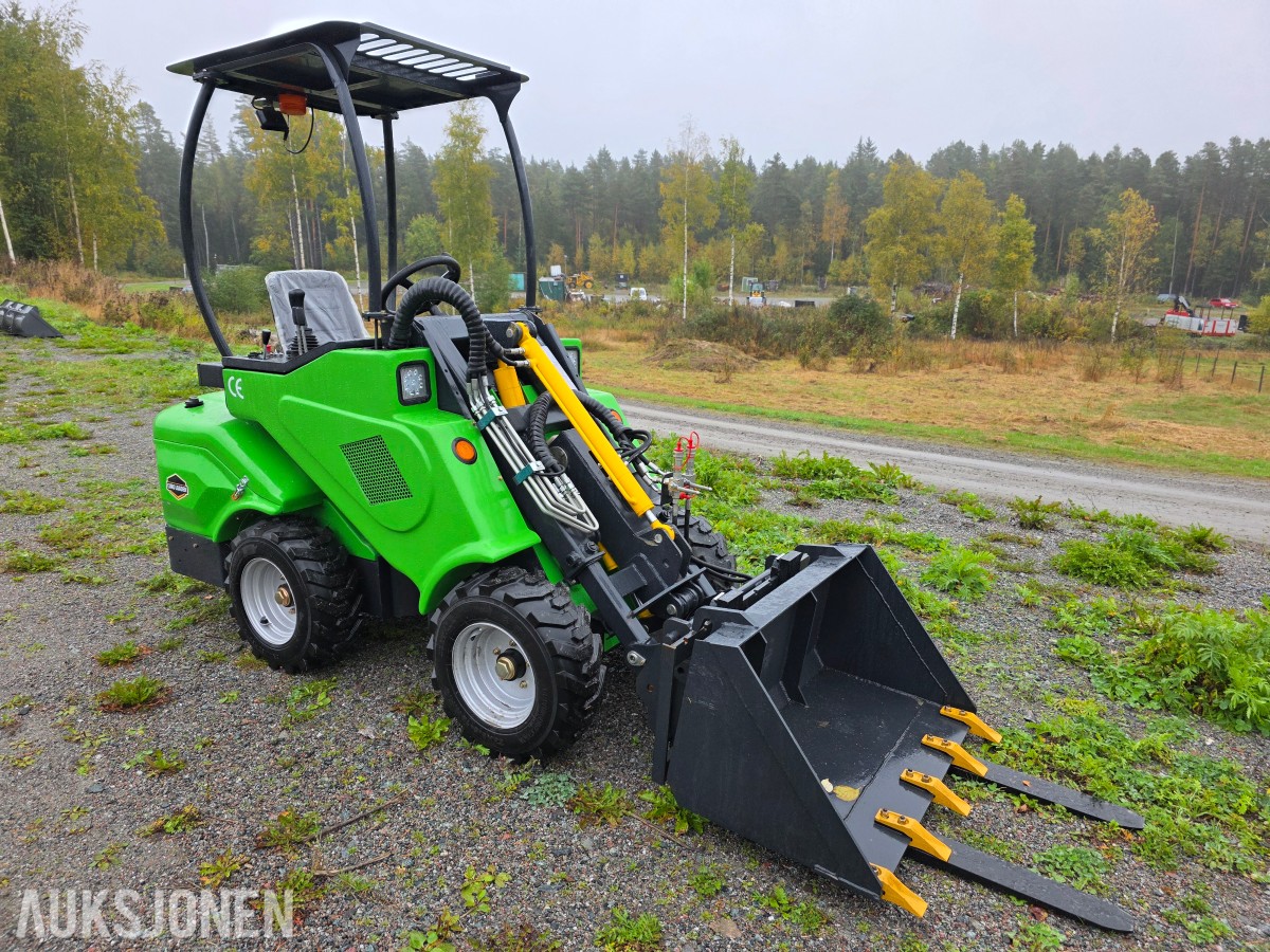 2026 Euroloader SKT 1000 kompaktlaster 4WD 3.6 timer -skuffe-gaffel