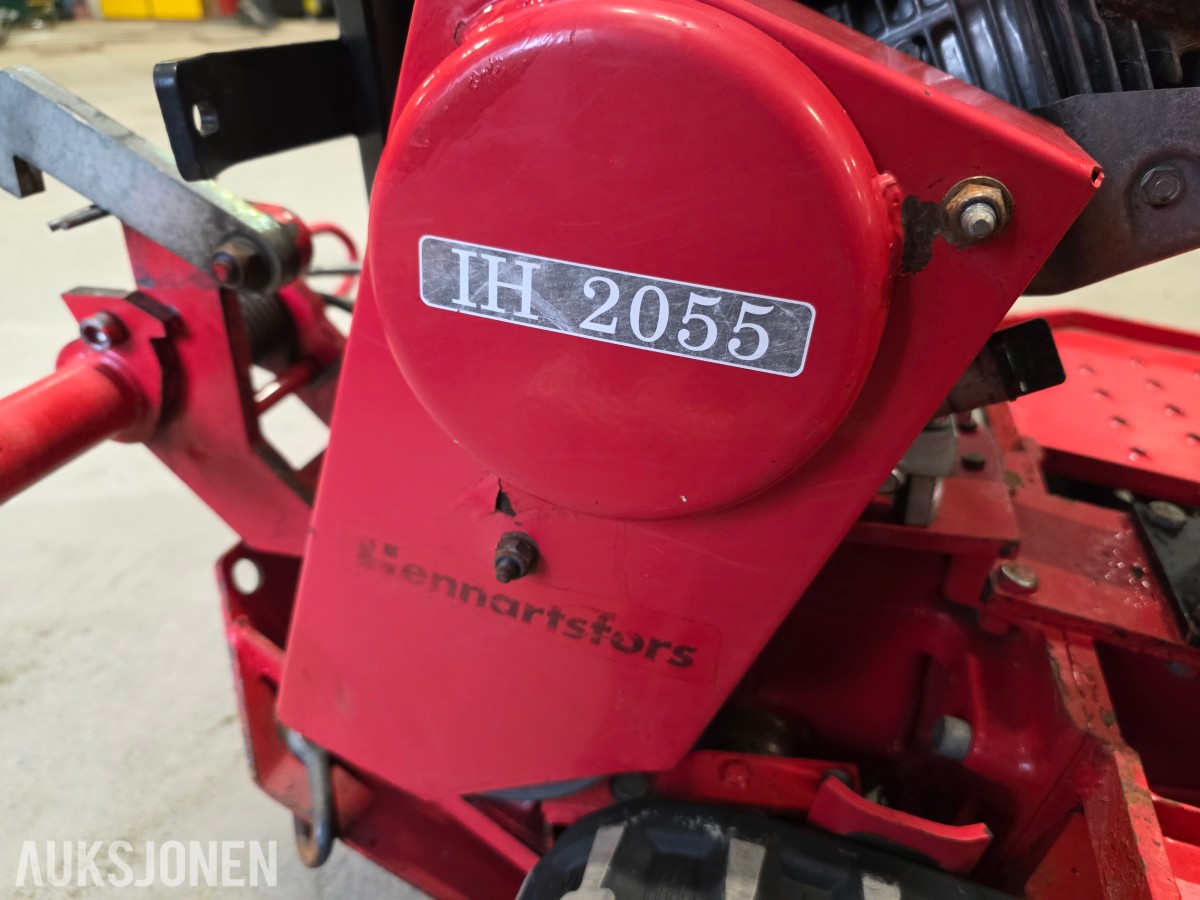 2007 Jernhesten IH 2055 elgtrekker