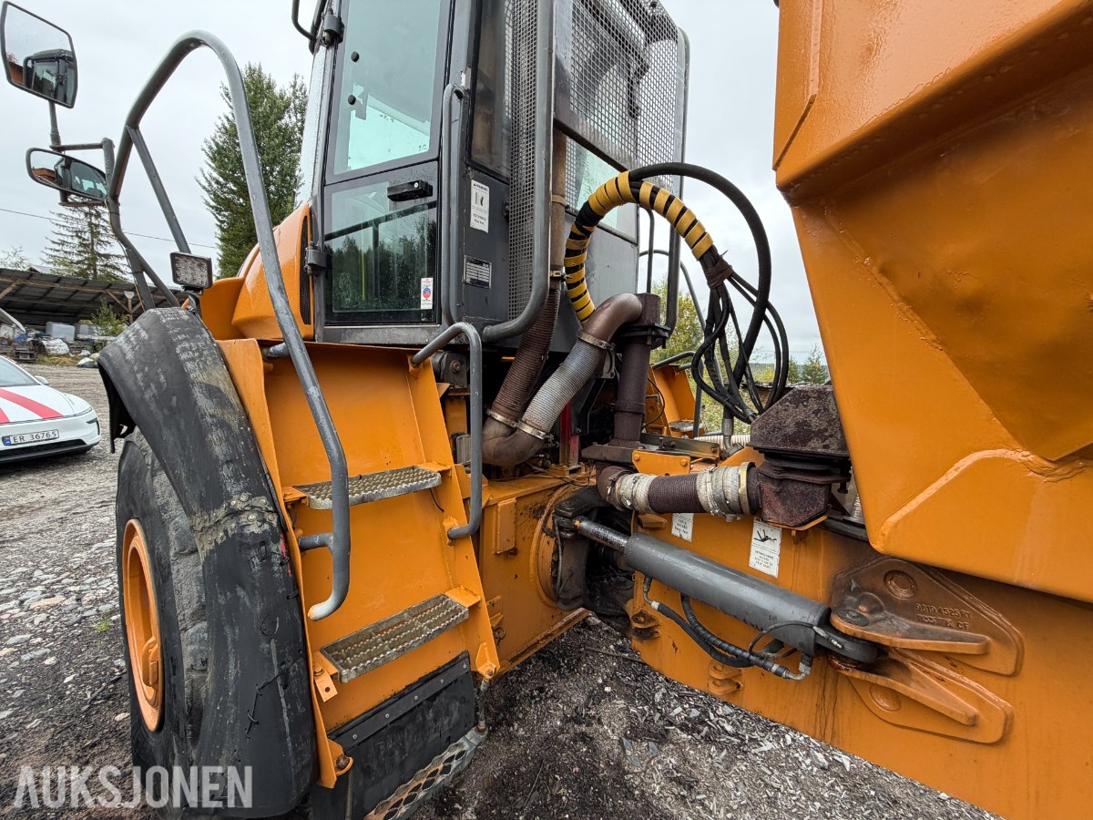 2006 Case 327B dumper / 6x6 / Sentralsmøring