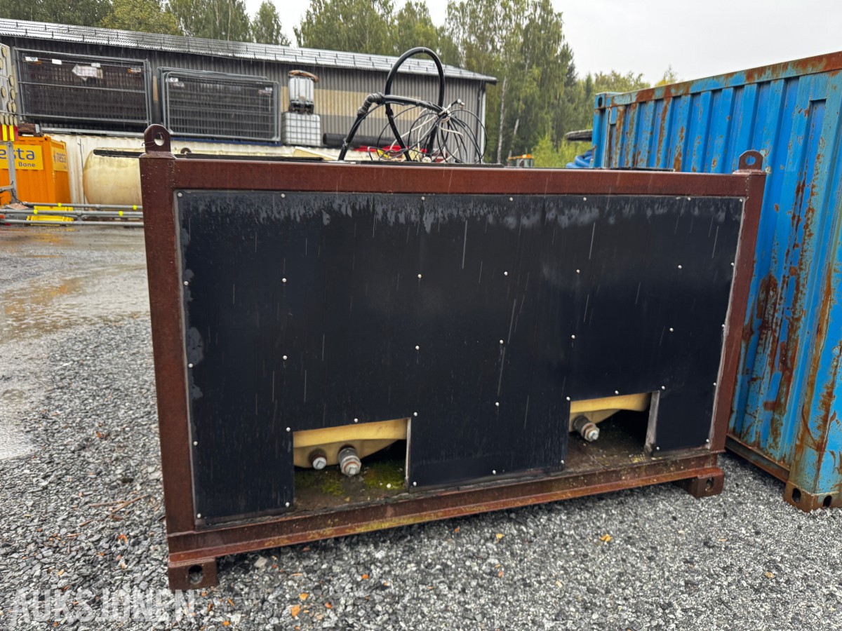 Tankanlegg for brakker med slanger