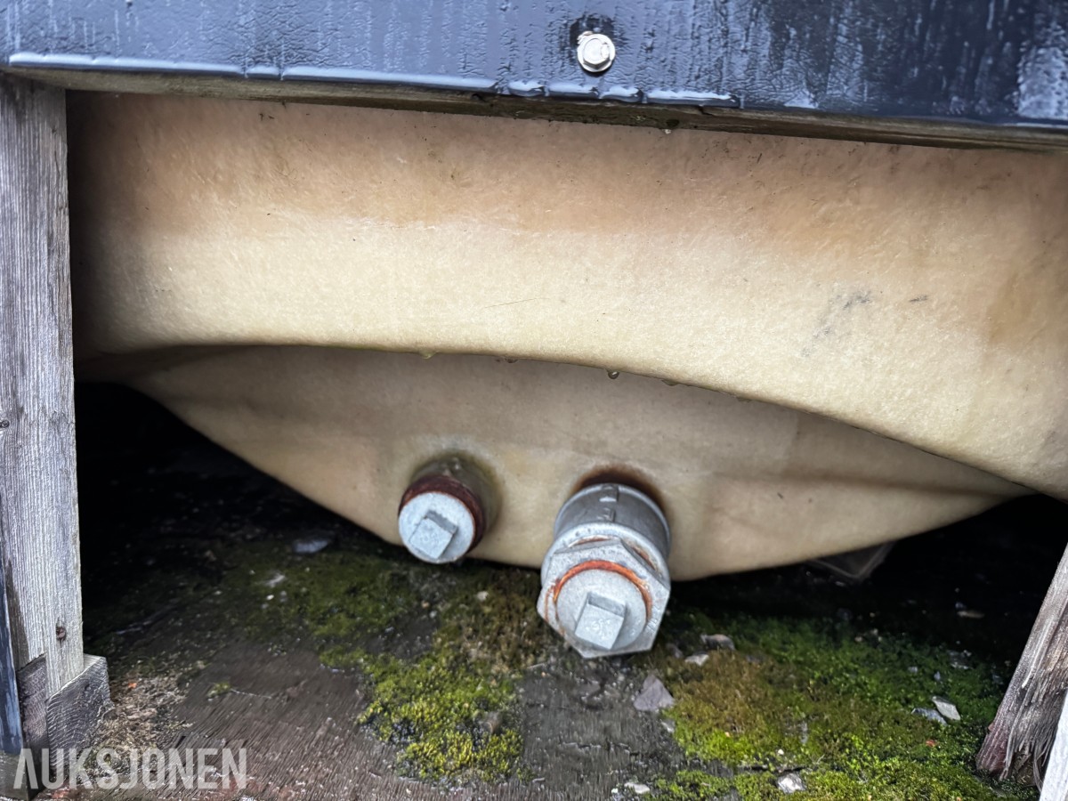 Tankanlegg for brakker med slanger