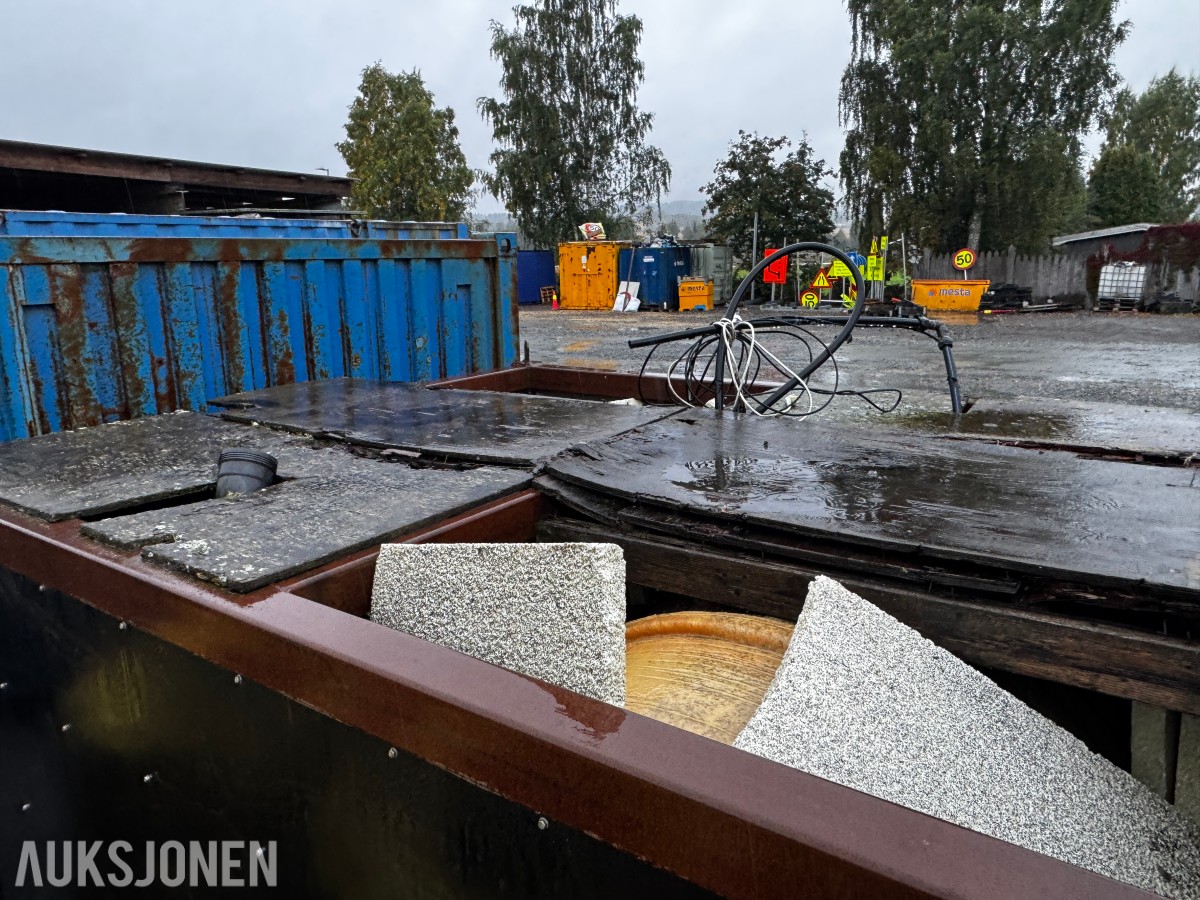 Tankanlegg for brakker med slanger