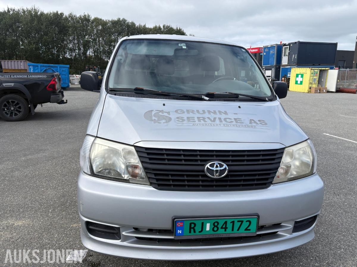 2008 HIACE 2.5-117 D 4WD, 268240km