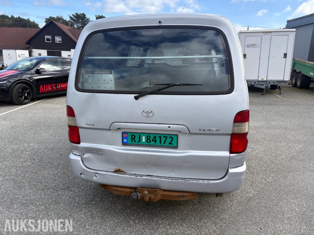 2008 HIACE 2.5-117 D 4WD, 268240km